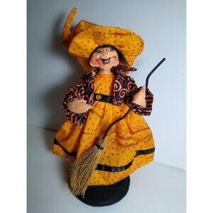 Annalee Witch Artist Doll Halloween 11 Inch Handcrafted 2011